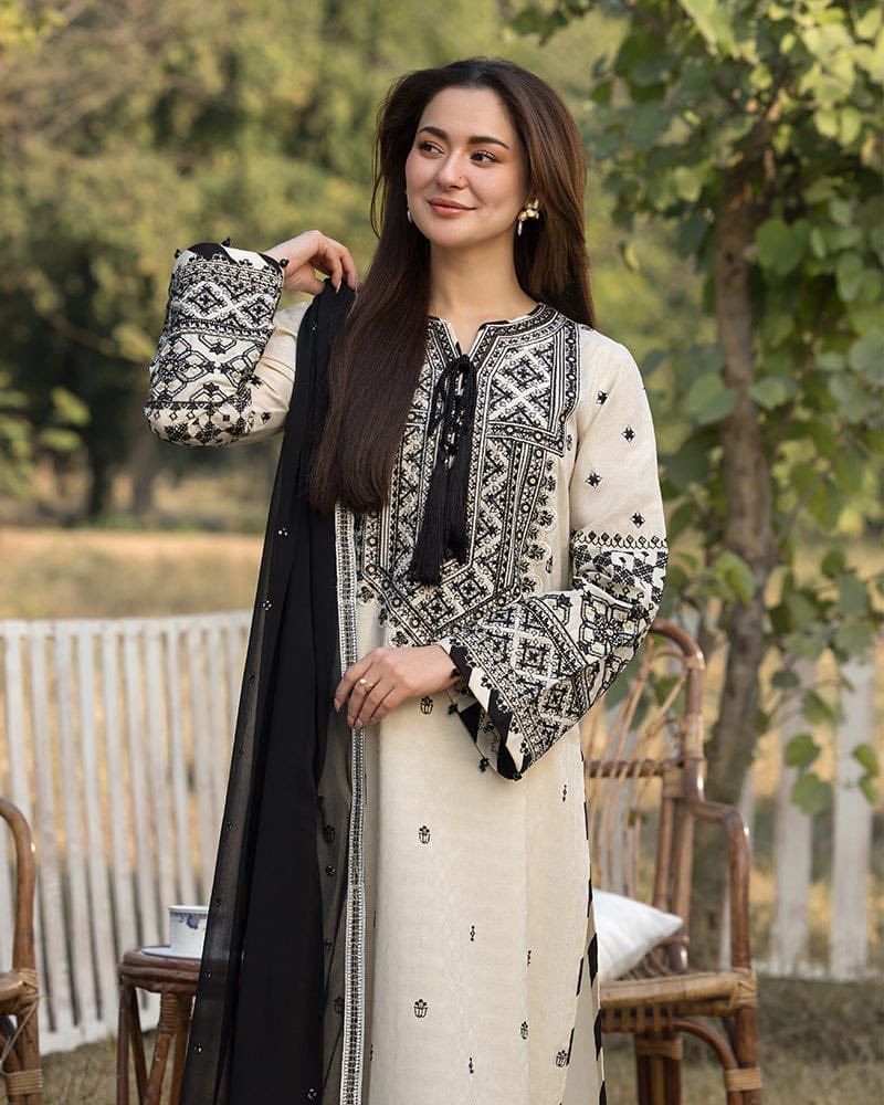3 PC EMBROIDERED DHANAK SUIT NS110